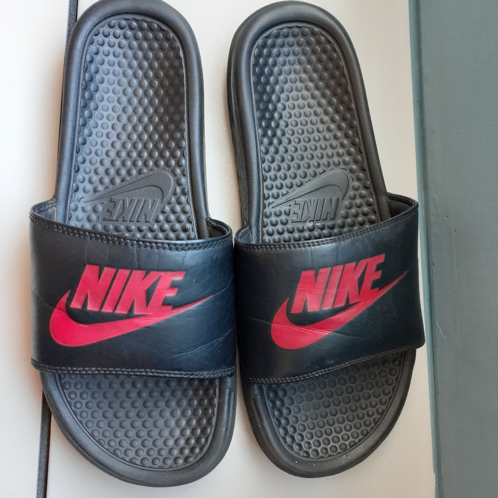 Nike slides